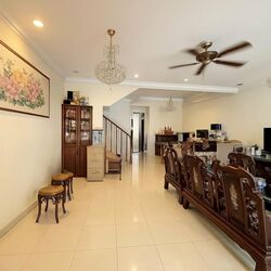 Serangoon Central (D19), Terrace #575856121